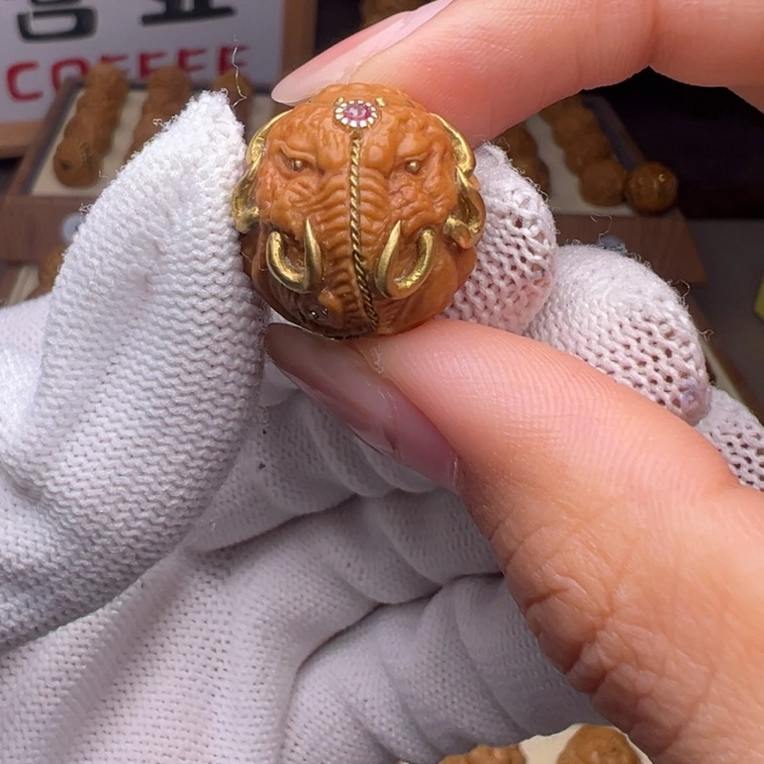 猴头核桃把件镶嵌款象神全品有正常封口线