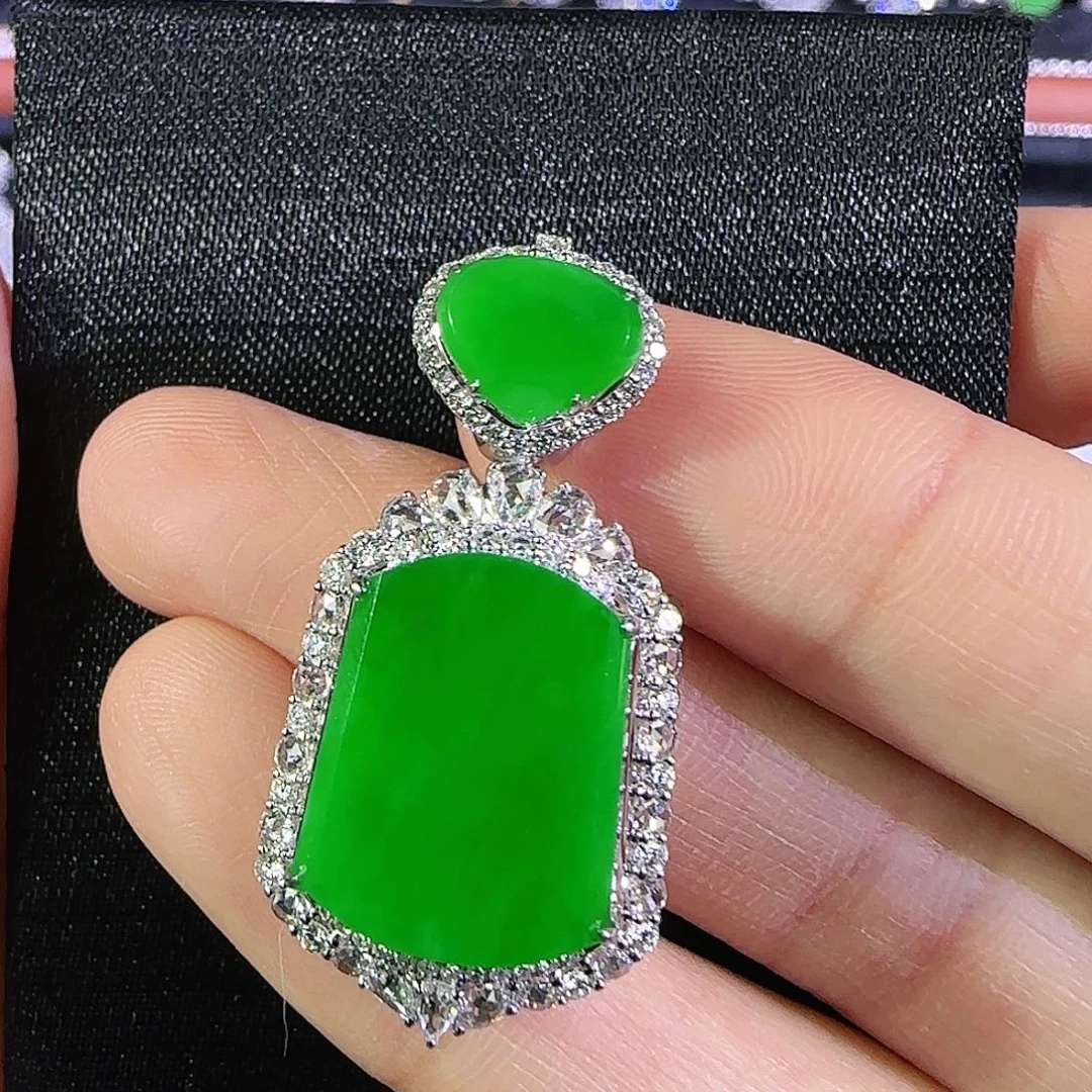 翡翠18K金镶嵌吊坠(不含链)