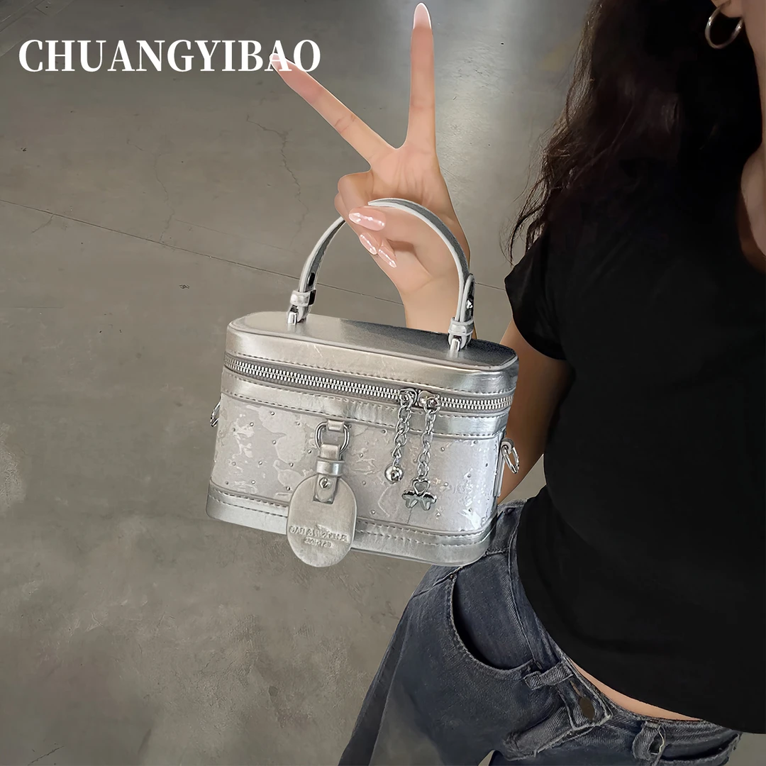 超火精致手提盒子包包女2025新款秋冬百搭斜挎包轻奢小众高级感包