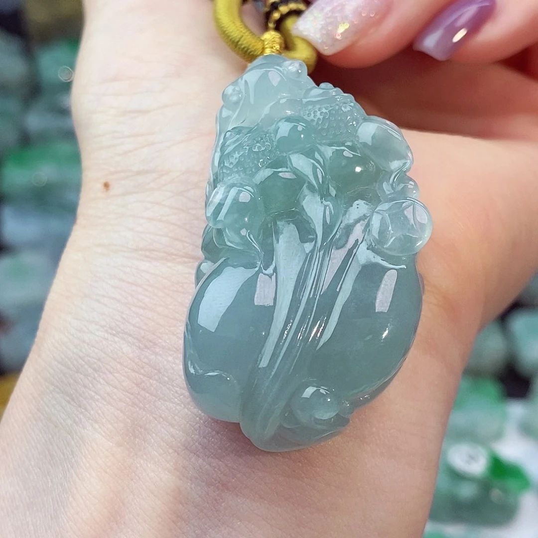 颈饰未镶嵌翡翠天然