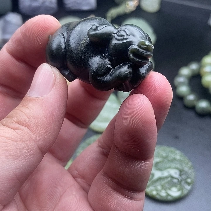 顺***然和田玉（糖玉）未镶嵌颈饰