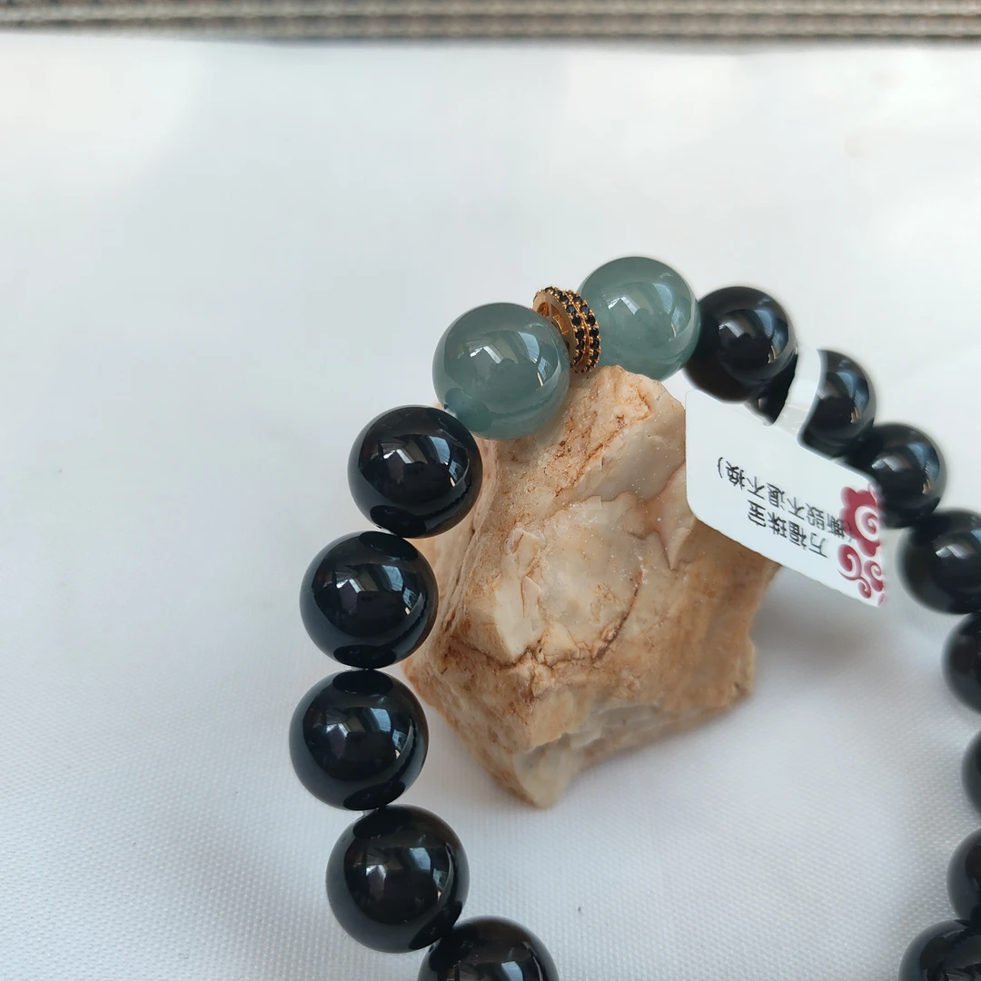 天然A货翡翠卡11.8mm蓝水乌鸡的手串