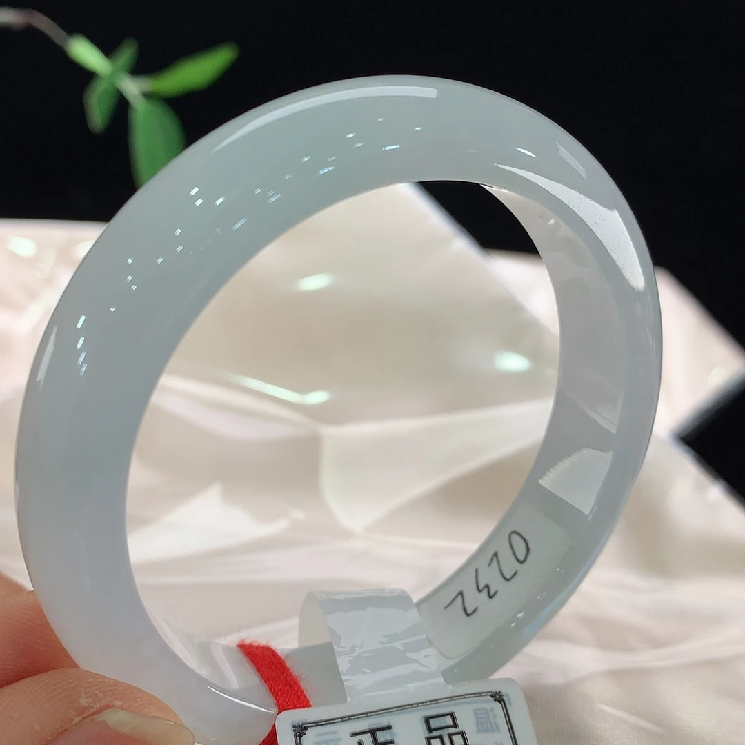 翡翠未镶嵌手镯0232