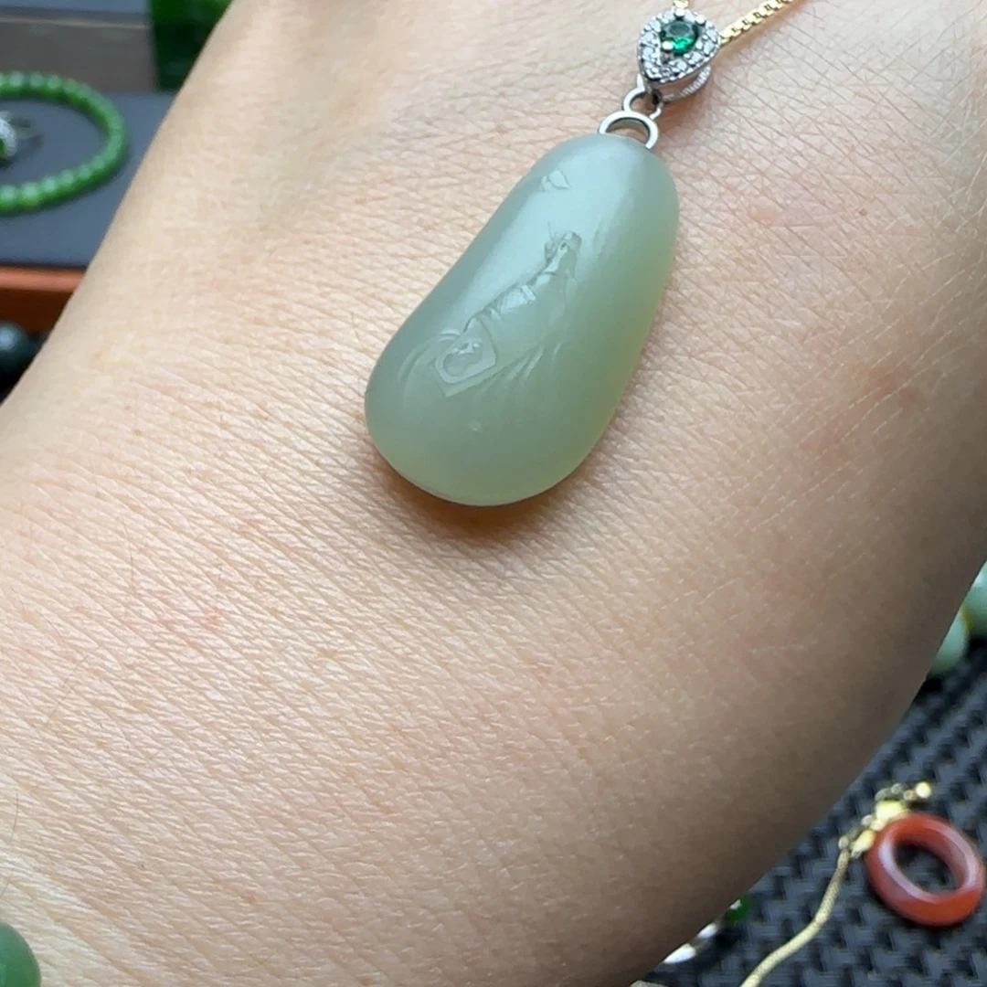 和田玉（糖玉）未镶嵌颈饰