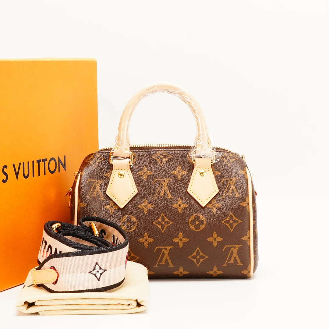 全新未使用 LouisVuitton/路易威登 【诗诗】speedy20新款卡其肩带