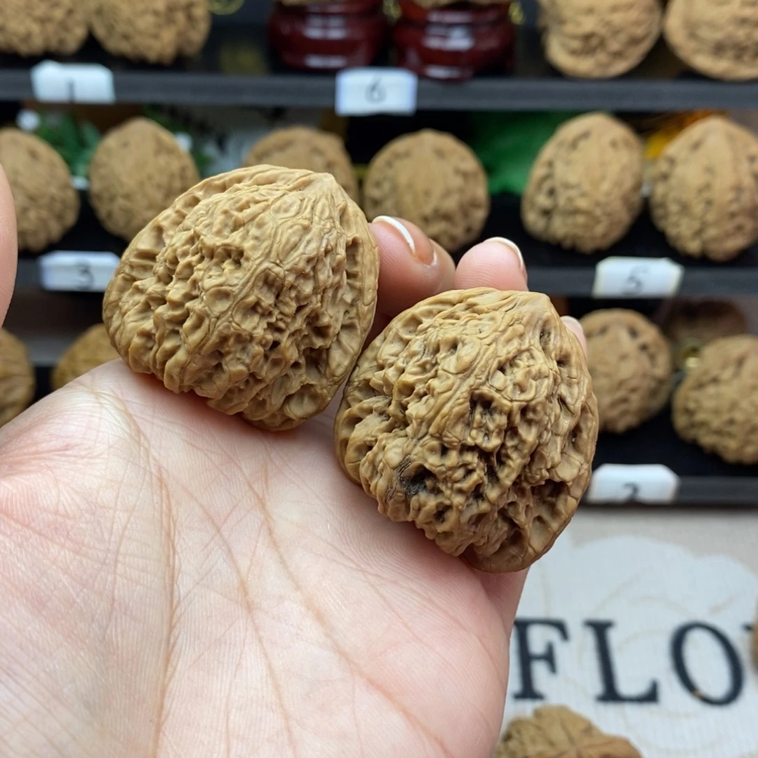 ****好文玩核桃吊坠南疆