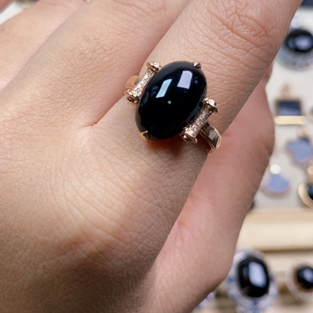 18K金镶嵌定制翡翠墨翠女戒