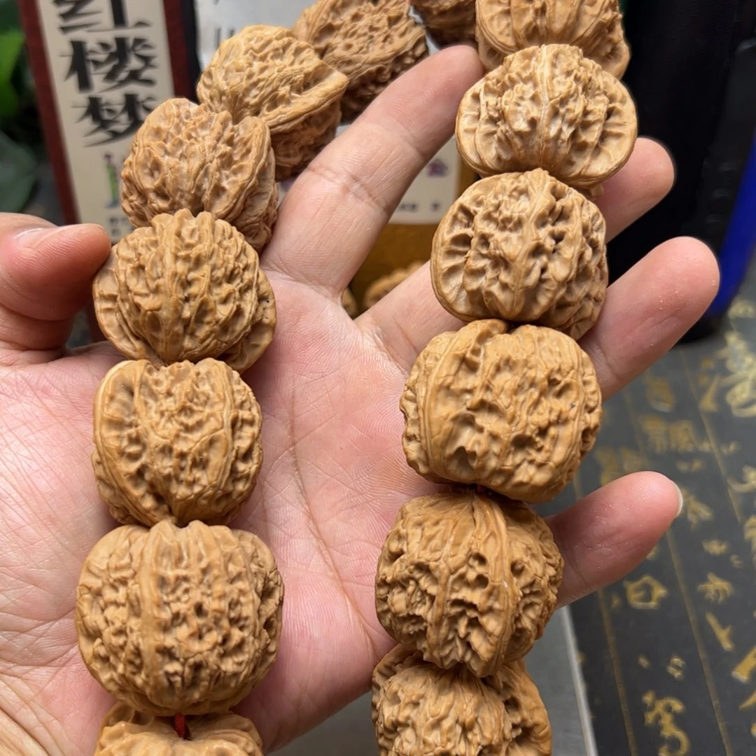 文玩核桃把件18颗白狮子手持全品