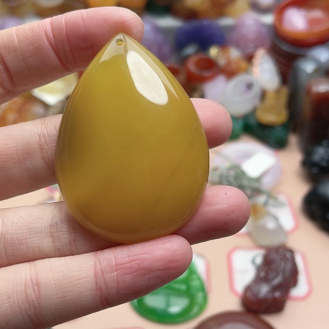 玛瑙/玉髓颈饰合金马*楠