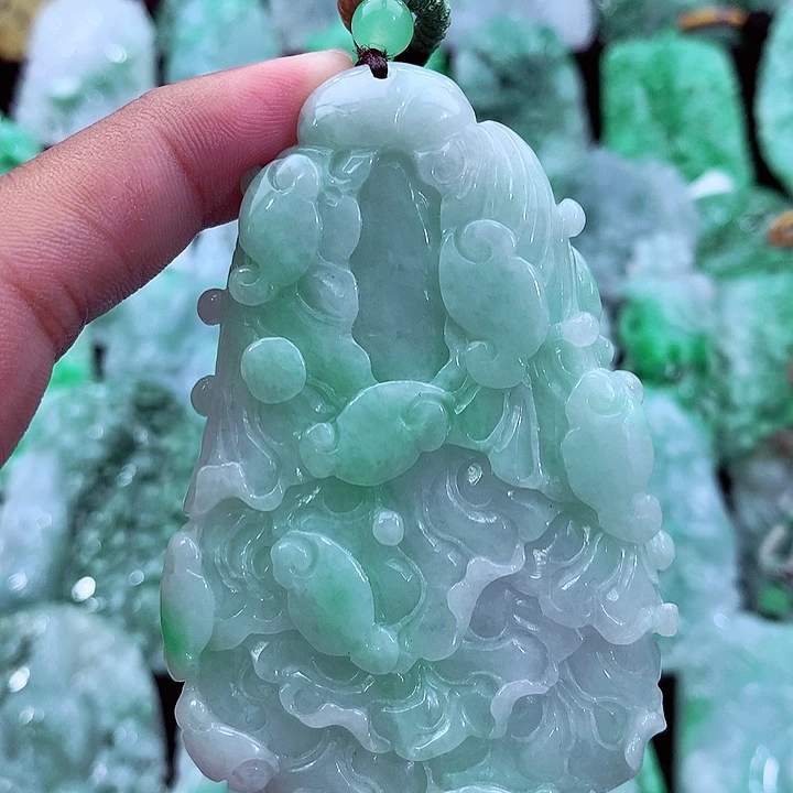 吊坠(不含链)未镶嵌翡翠