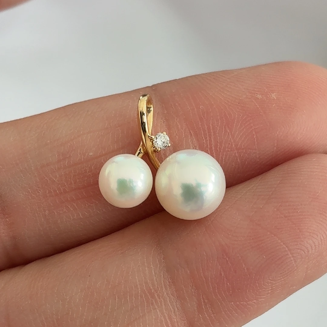 18K金镶嵌海水珍珠颈饰