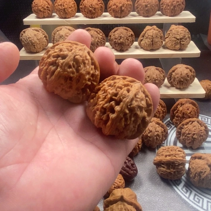 把件文玩核桃三角白