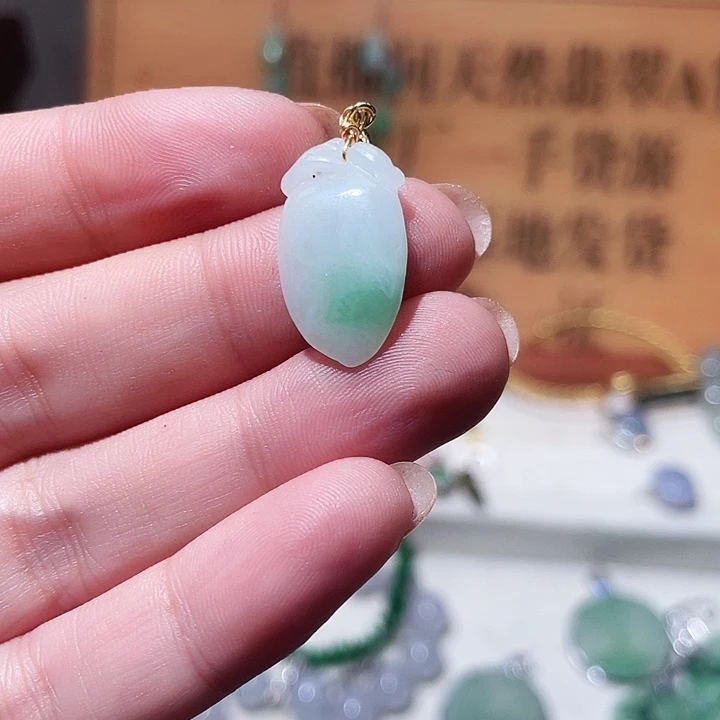 翡翠14K金镶嵌颈饰