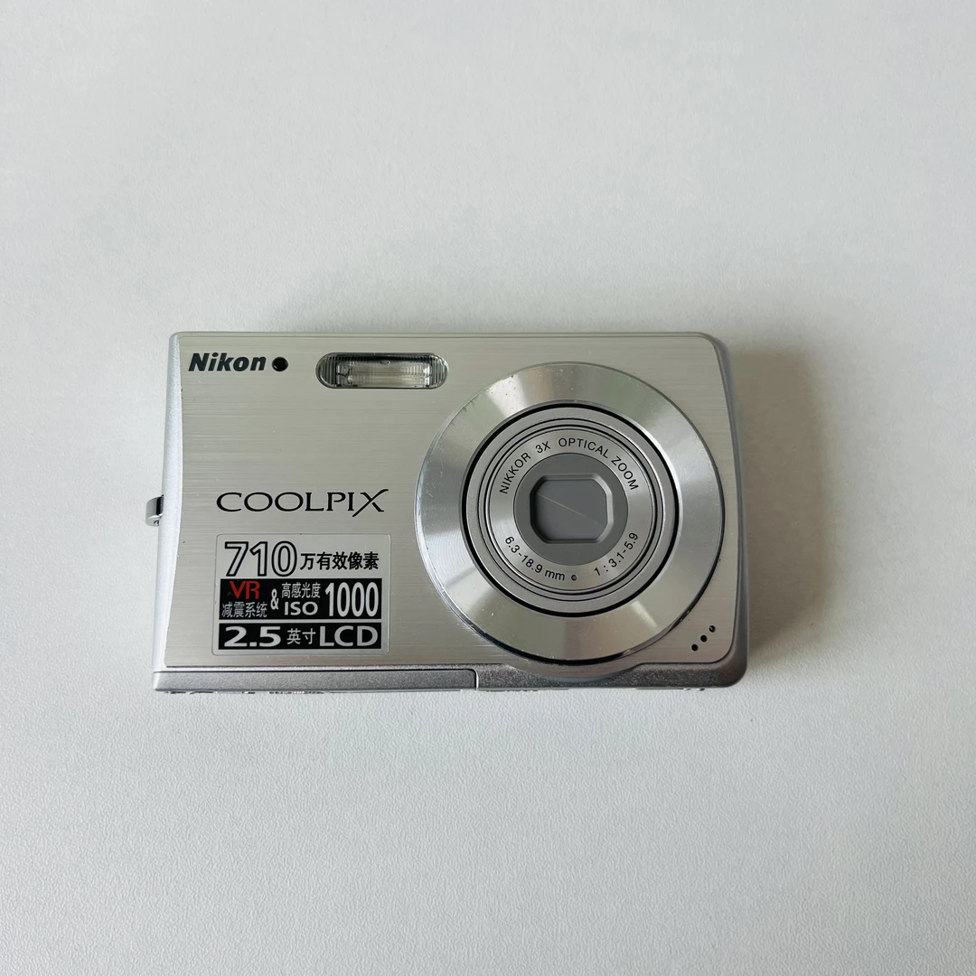9新 Nikon/尼康 s200 710w像素3倍光学变焦