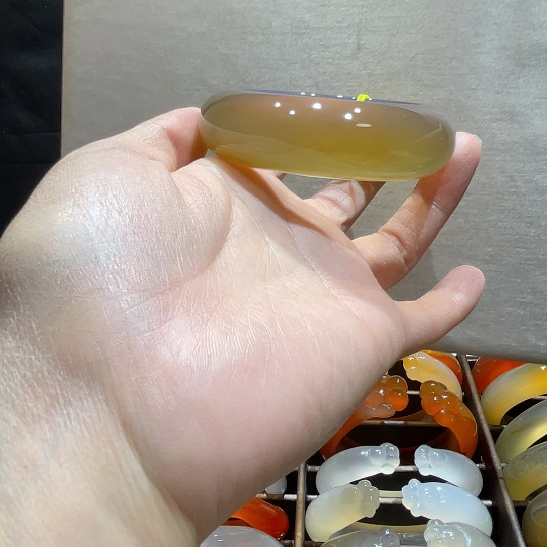 玛瑙/玉髓未镶嵌手镯