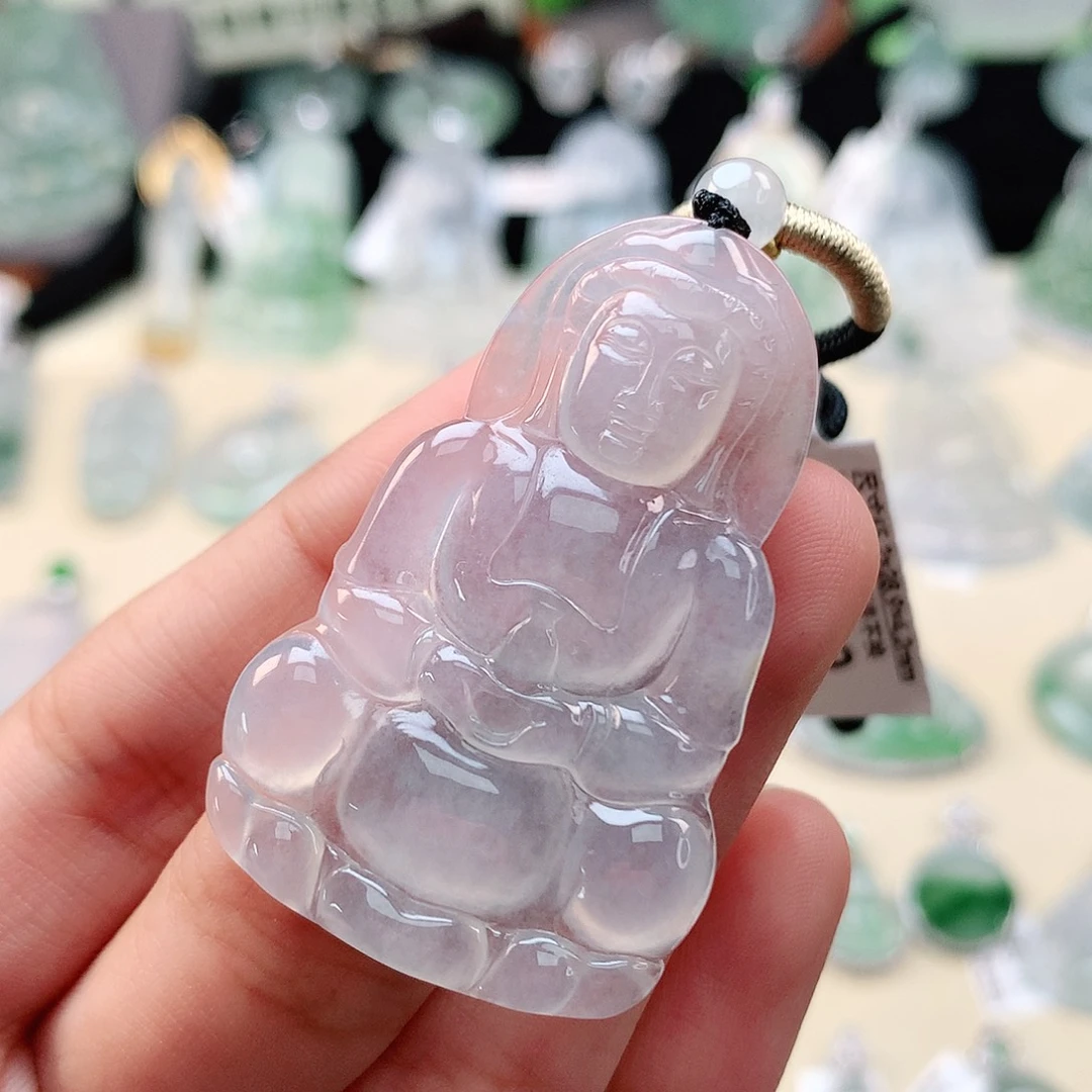 翡翠未镶嵌颈饰观音