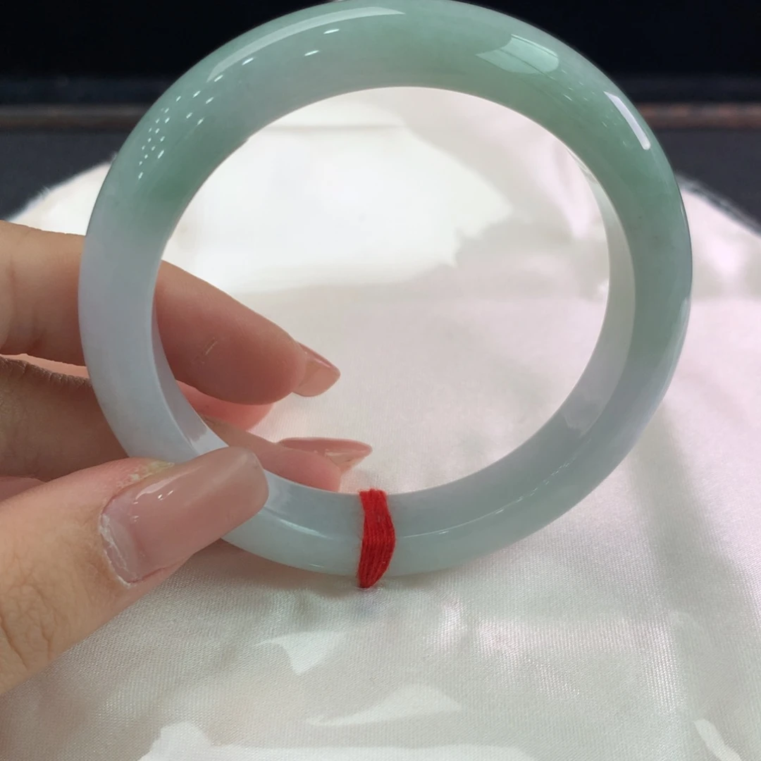 翡翠未镶嵌手镯缅甸A货翡翠 种水绿56 57