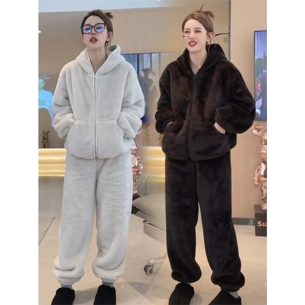 2025冬季新款时尚珊瑚绒睡衣女装韩版宽松加绒加厚家居服两件套装