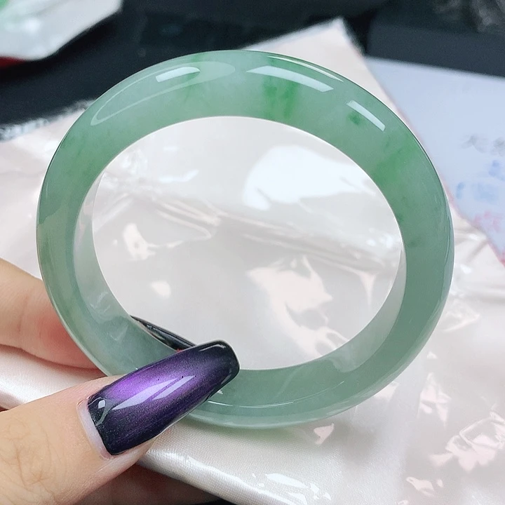 未镶嵌手镯翡翠翡翠56.1冰果绿飘绿花正圈