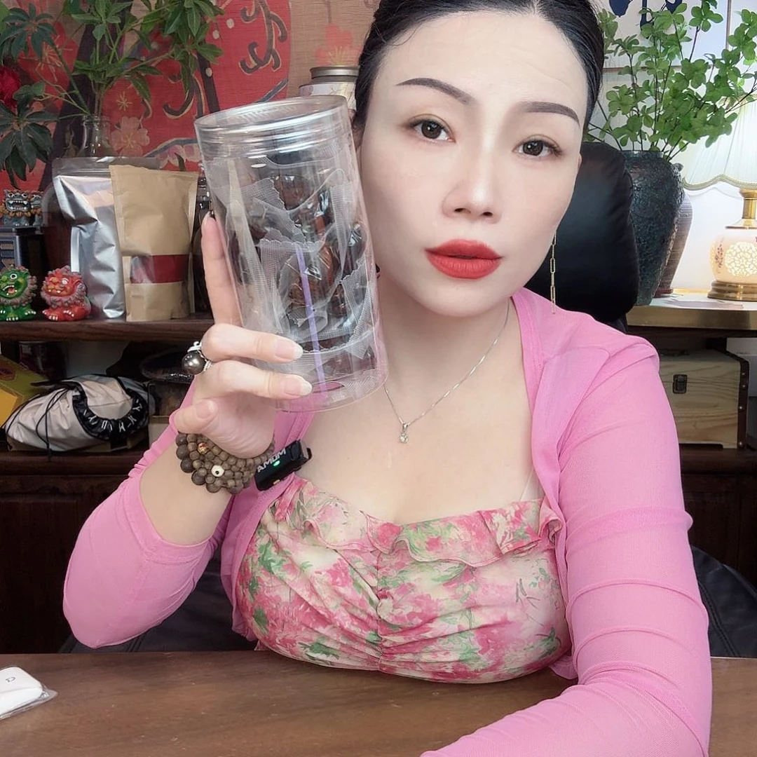 琉璃手工艺品黄精抱枣250克