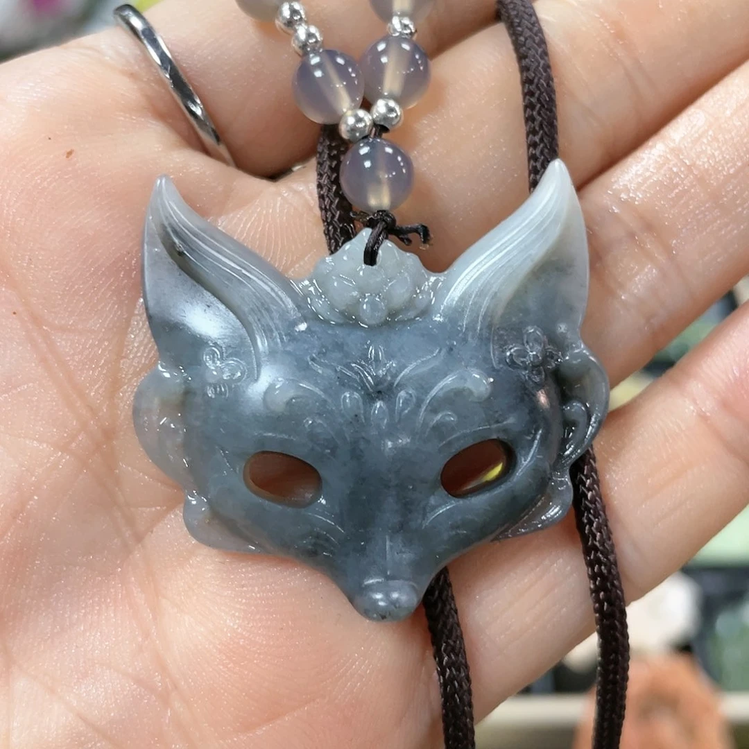 石英质玉颈饰合金