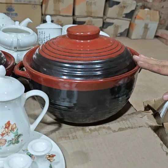 库存微瑕铁红釉砂锅大