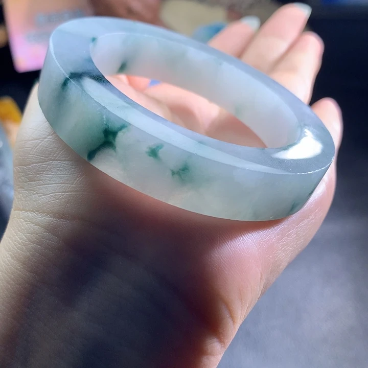 定制翡翠未镶嵌手镯
