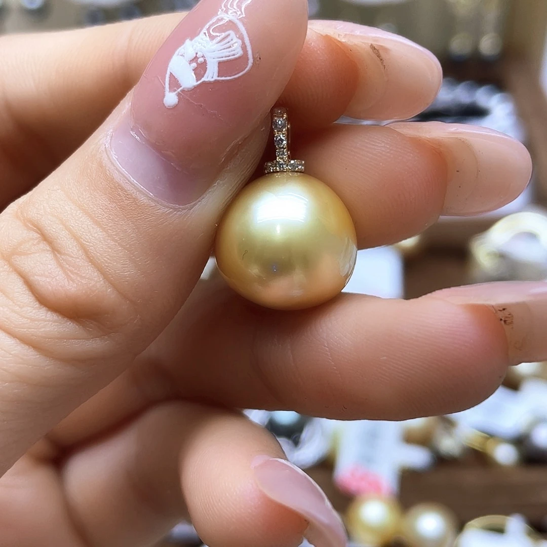 海水珍珠颈饰18K金镶嵌