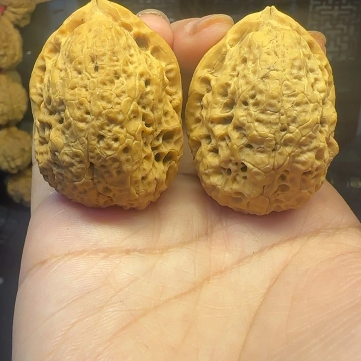 文玩核桃吊坠金山巨蛙