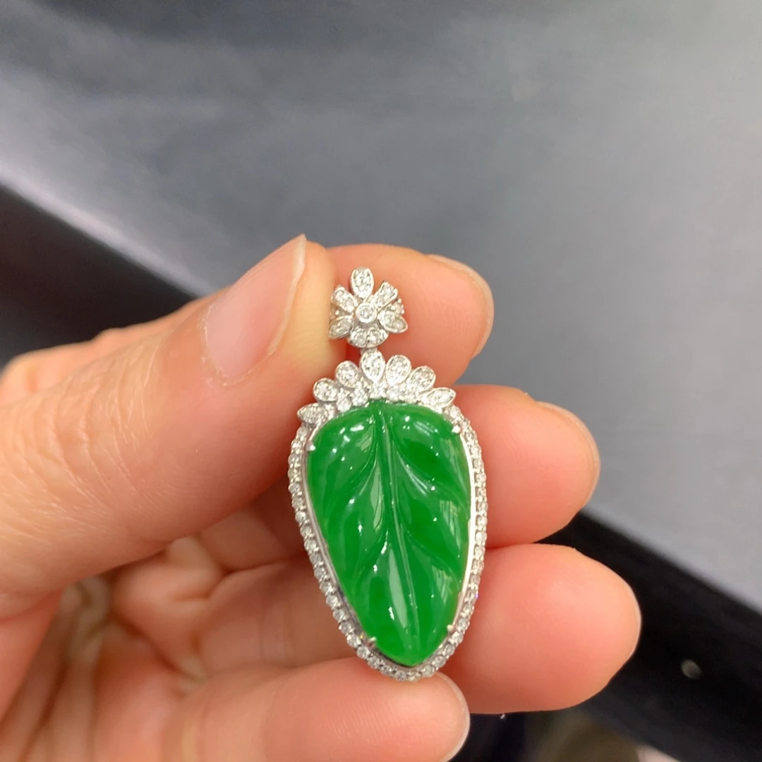 翡翠18K金镶嵌吊坠(不含链)