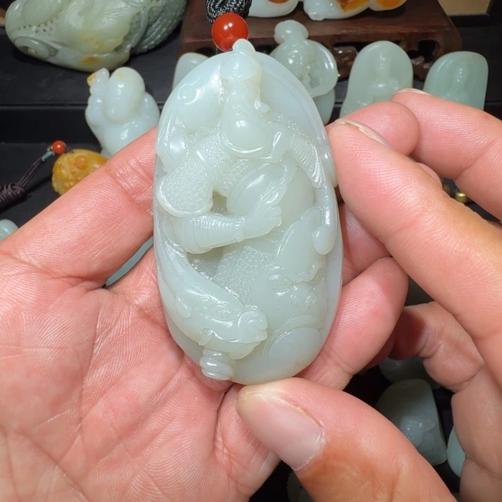 颈饰未镶嵌和田玉齐**场