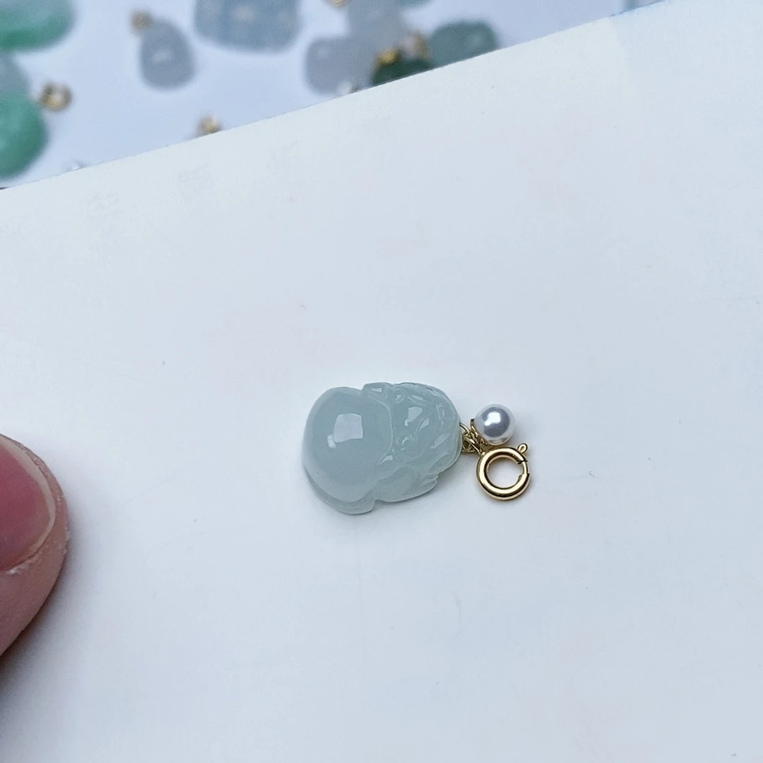 翡翠颈饰18K金镶嵌貔貅