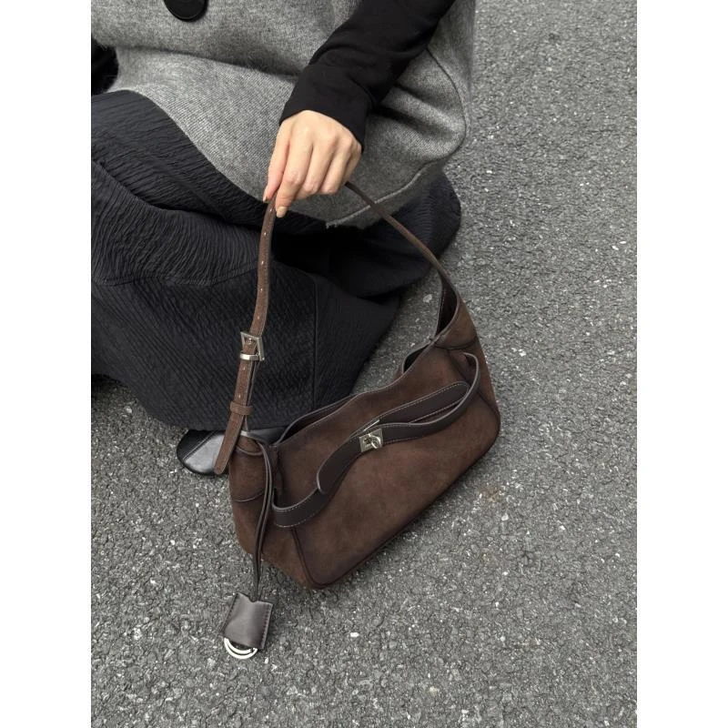 ZEUGEE【经典腋下包】2025秋冬新款复古磨砂牛皮小众设计托特包休闲