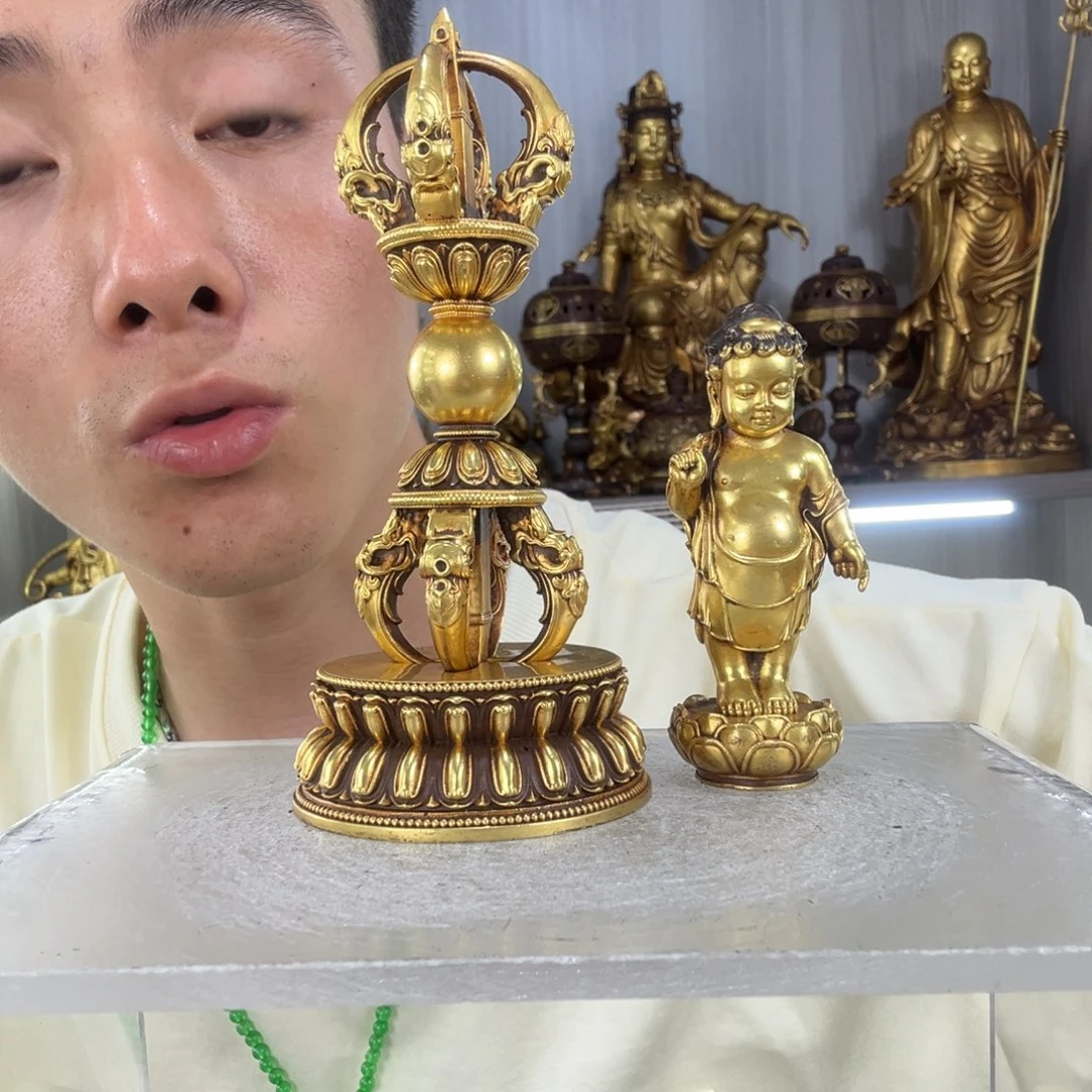 ****酱佛像的造型和造型都很精美