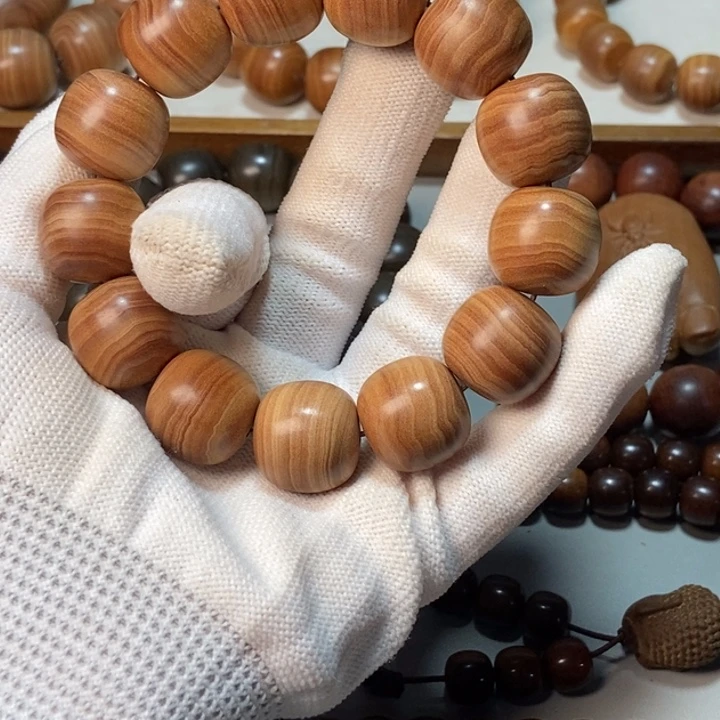 宇***神檀香木老山檀香供奉料1.7*1.8，奶香