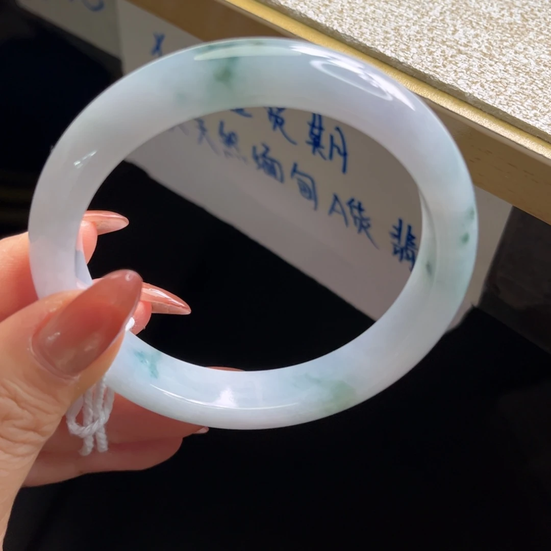 翡翠未镶嵌手镯手镯