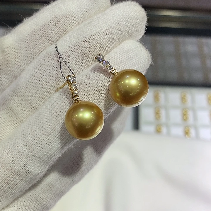 18K金镶嵌海水珍珠耳饰12.3mm