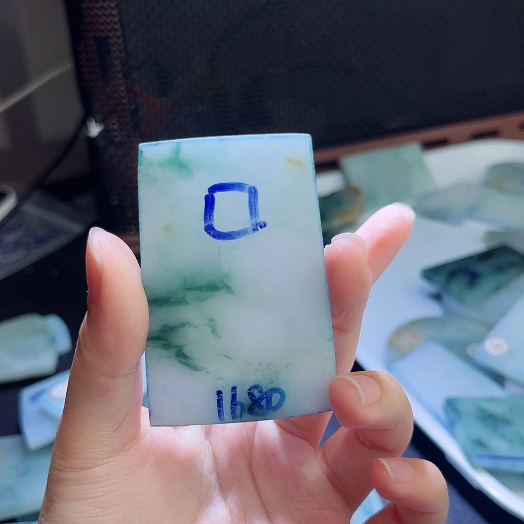 未镶嵌定制翡翠兴*