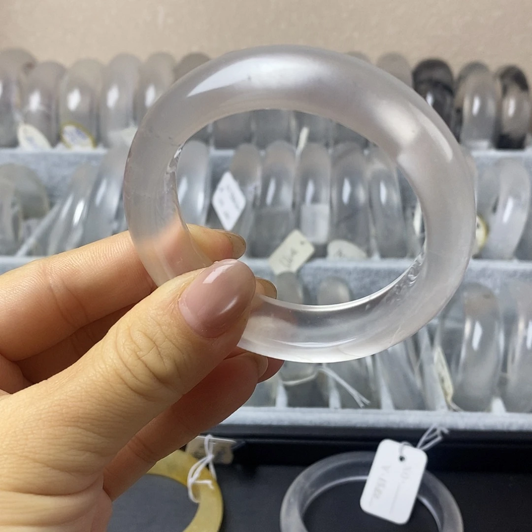 石英质玉未镶嵌手镯53.4黑钢光6978