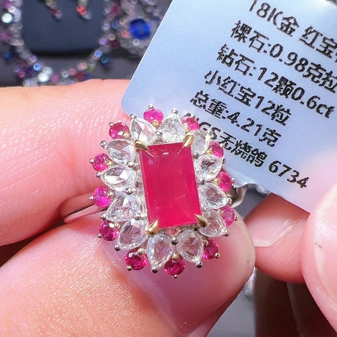 红宝石戒指18K金镶嵌