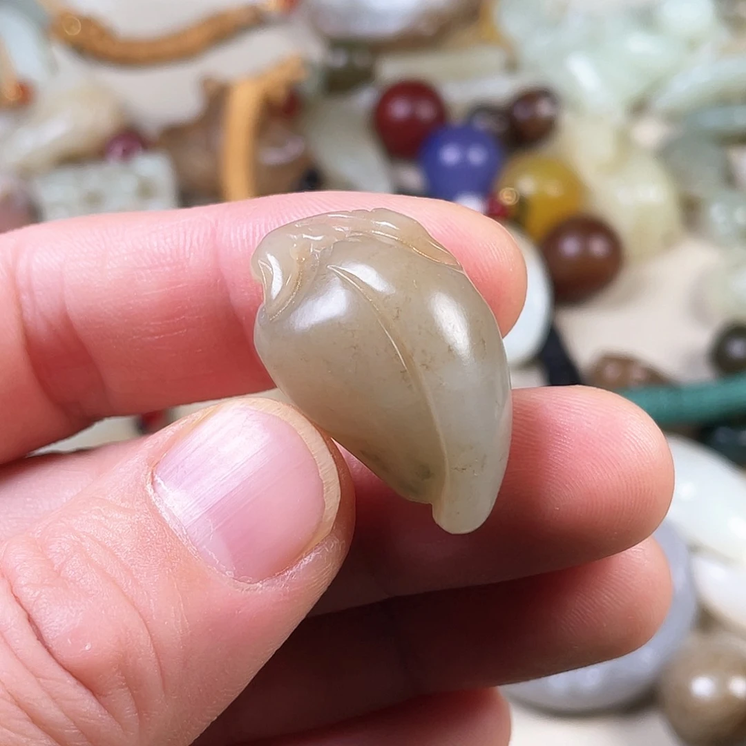 和田玉（糖玉）颈饰未镶嵌