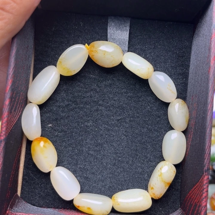 和田玉未镶嵌颈饰千**语