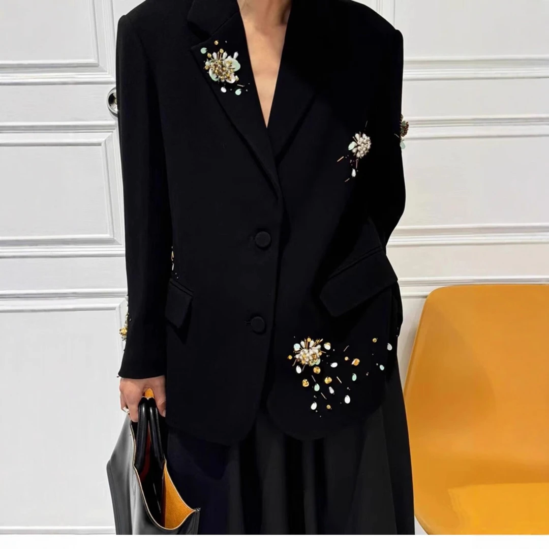 2025新款秋冬黑色重工轻奢女装重磅手工钉珠立体花朵休闲西装外套