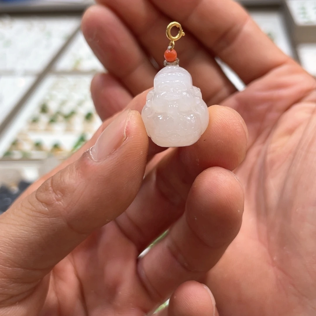 和田玉18K金镶嵌颈饰