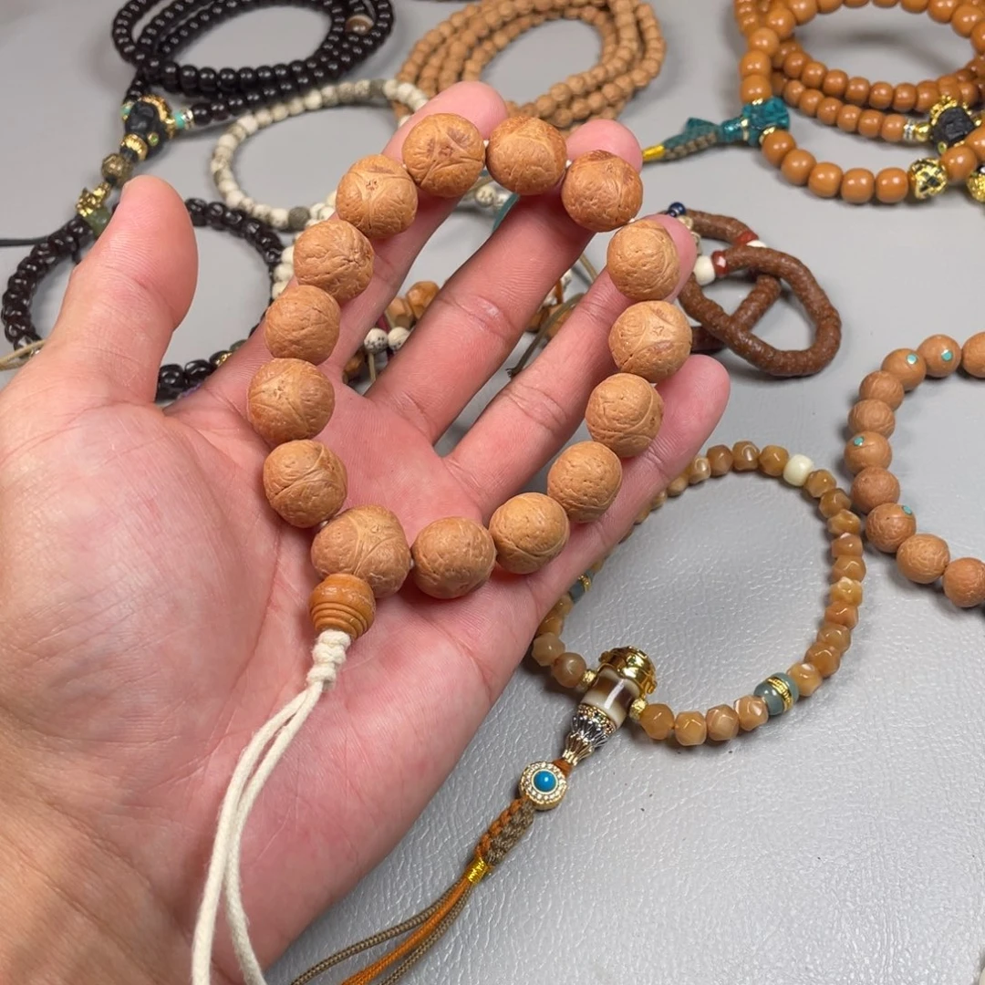 吊坠龙眼菩提。。。。。。。。。。。。。