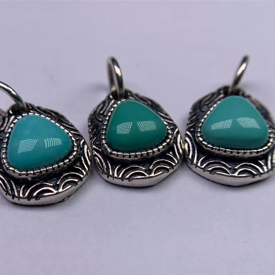 湖北原矿绿松石手串侧挂S925银精致DIY文玩配饰多样性发货一个