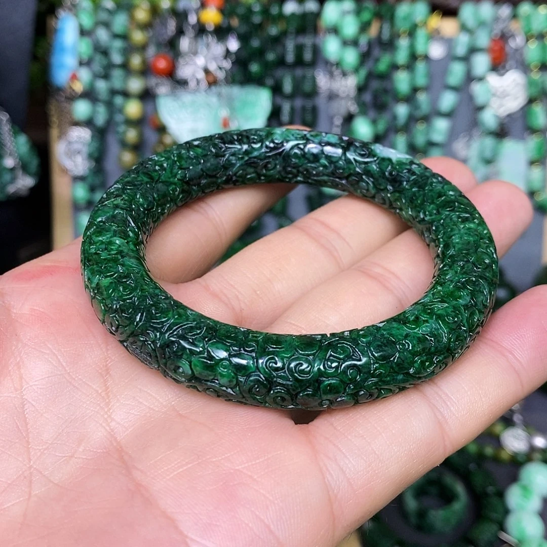 未镶嵌手镯翡翠@****?漂亮美眉