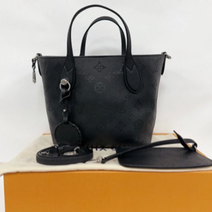 99新 LouisVuitton/路易威登 月光女神blossom黑色镂空水桶包0162