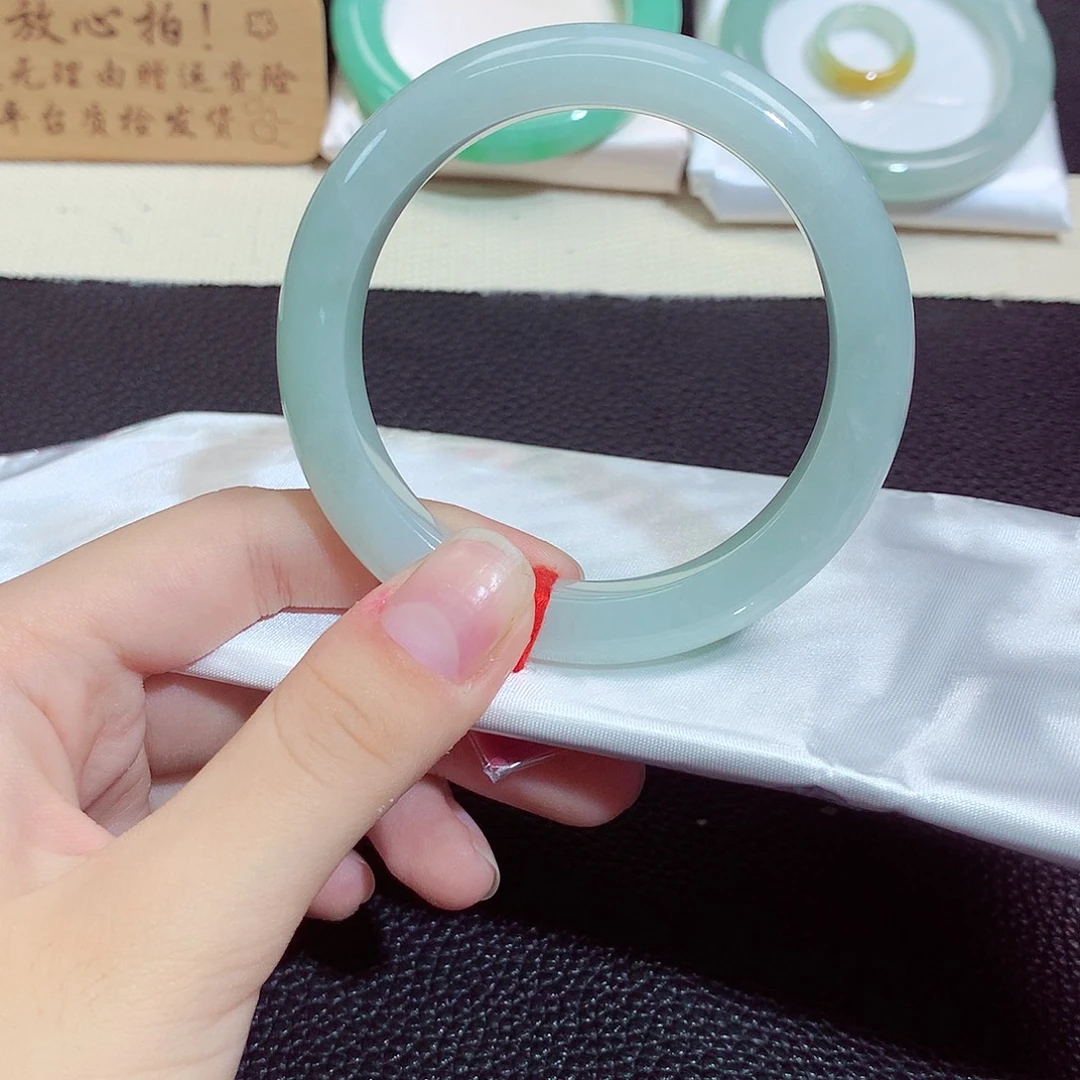 翡翠未镶嵌手镯1258