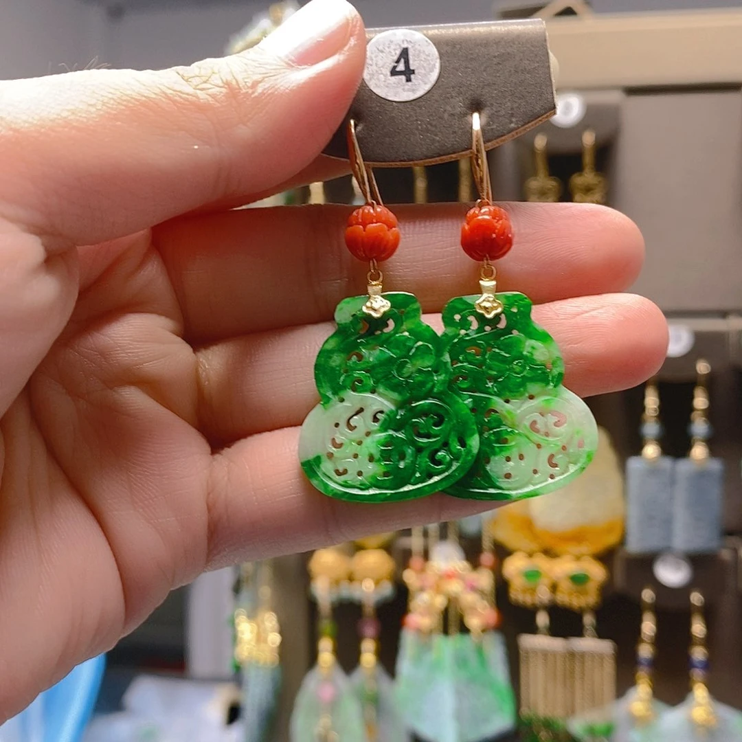 18K金镶嵌翡翠耳饰翡翠